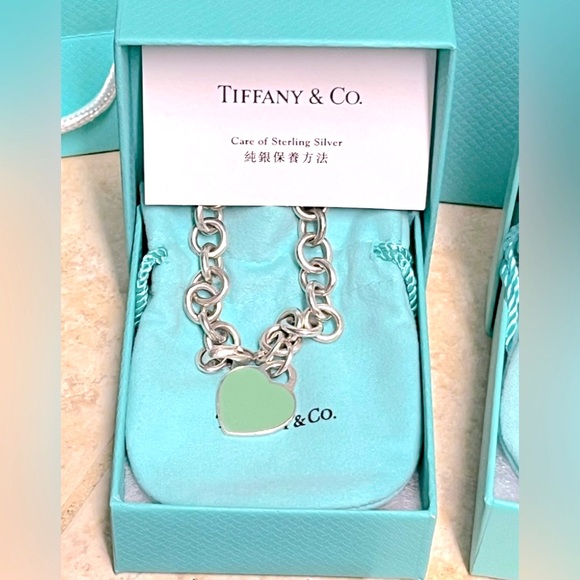 Tiffany & Co. blueish/greenish Enamel Return to Tiffany Heart Tag Bracelet - Picture 3 of 12